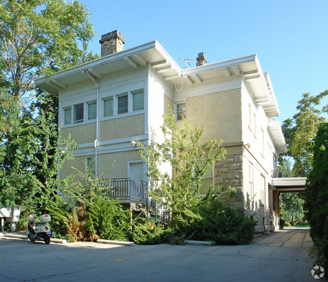 The Eoff House - The Eoff House