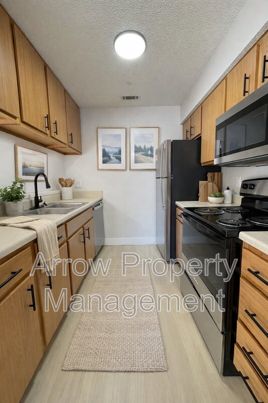 Photo - 2350 N 44th St Unit 9