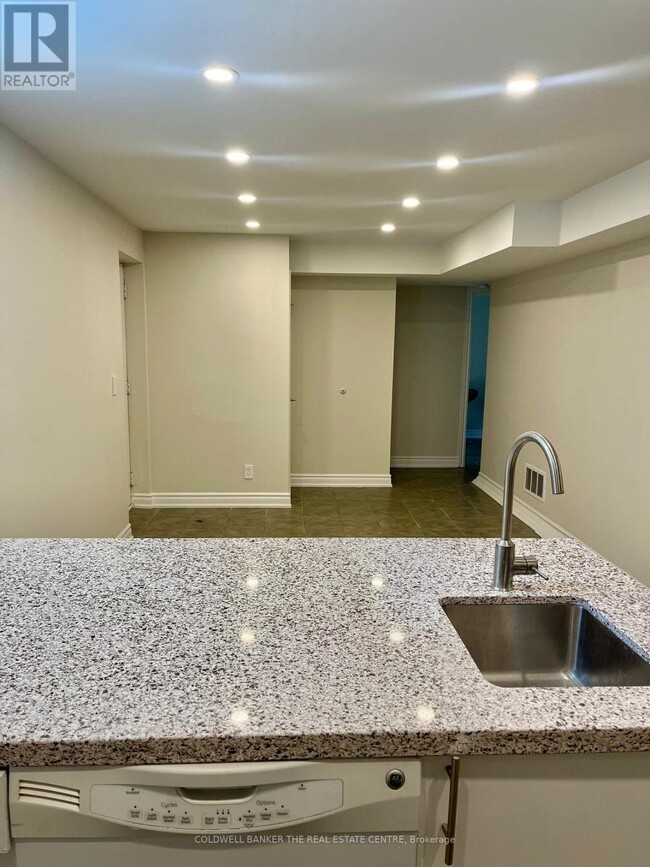 Photo - 28 El Dorado St