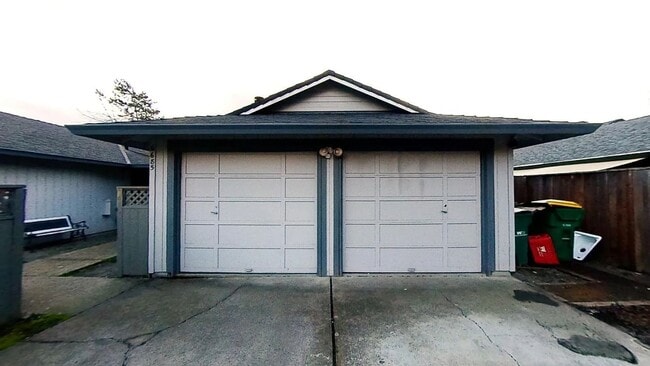 Building Photo - 6687 SW 192nd Ave Unit A
