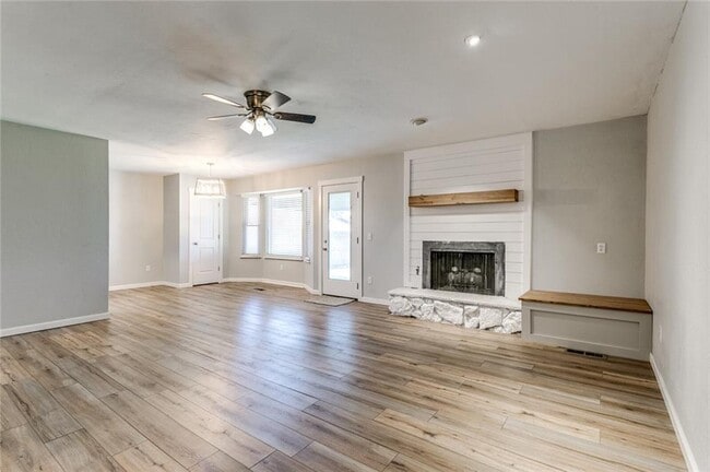 Photo - 1022 Garden Grove