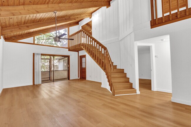 Photo - 100 Sparrow Dr