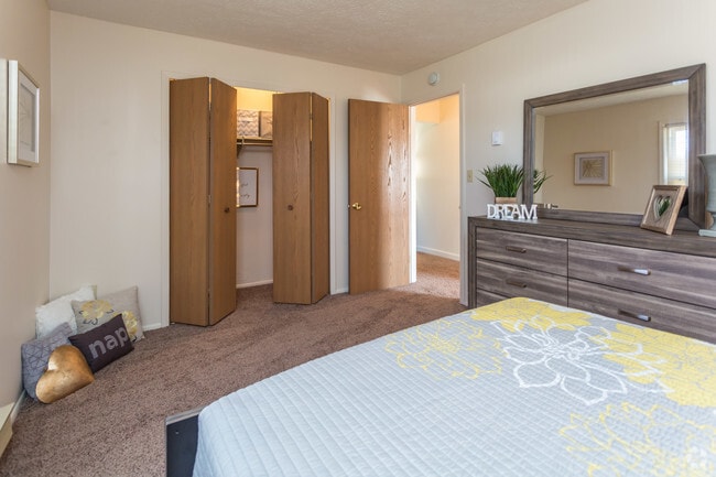 2BR, 1BA