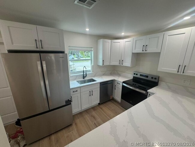 435 SW Natura Ave