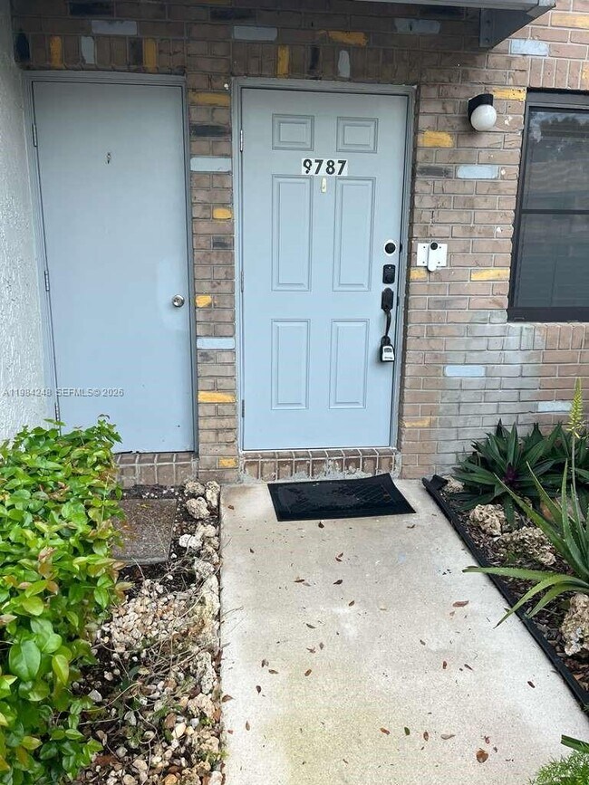 Photo - 9787 Riverside Dr