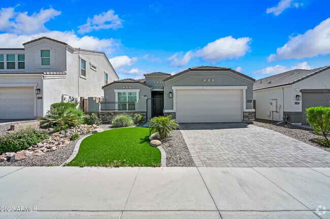 Building Photo - 2111 E Questa Dr Rental