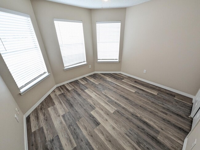 Photo - 8909 Colony Ridge Cir