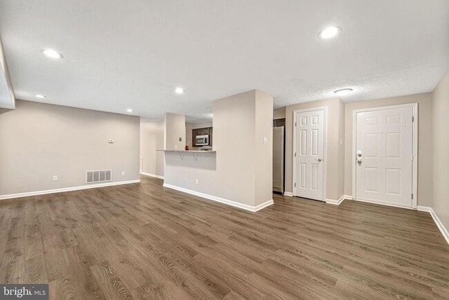 Photo - 151 Kenwood Dr