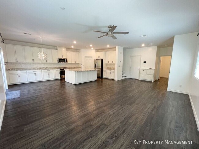 Photo - 7035 Denio Island St