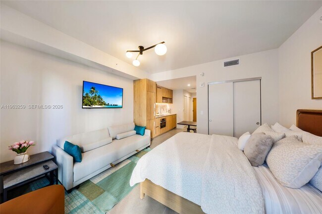 Photo - 11 NE 6th St Unidad 1208