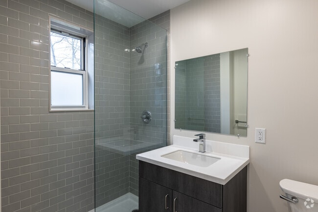 1BR, 1BA - 800SF