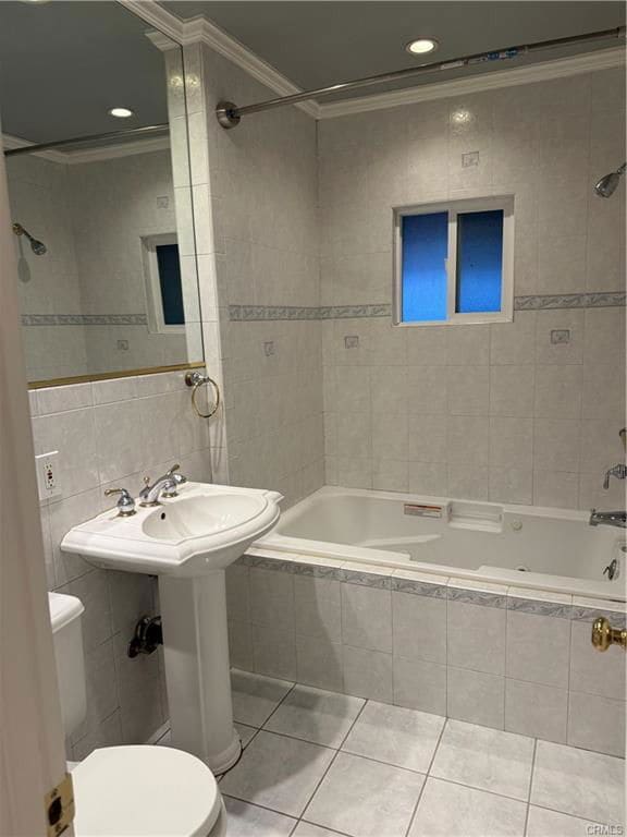 Photo - 20430 Lanark St