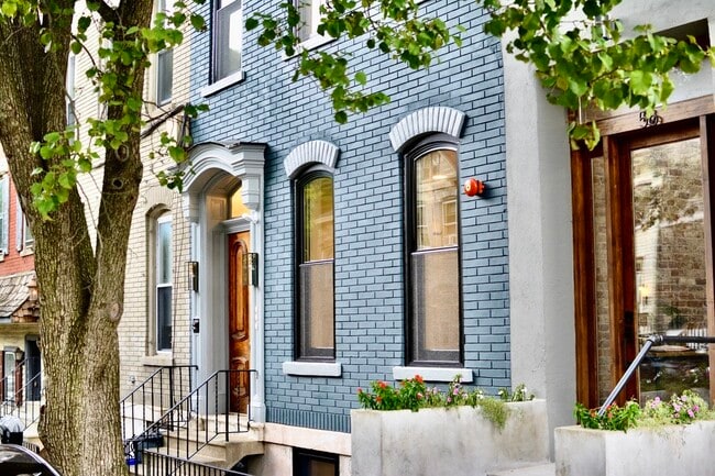 Building Photo - 54 S 5th St Unit 4