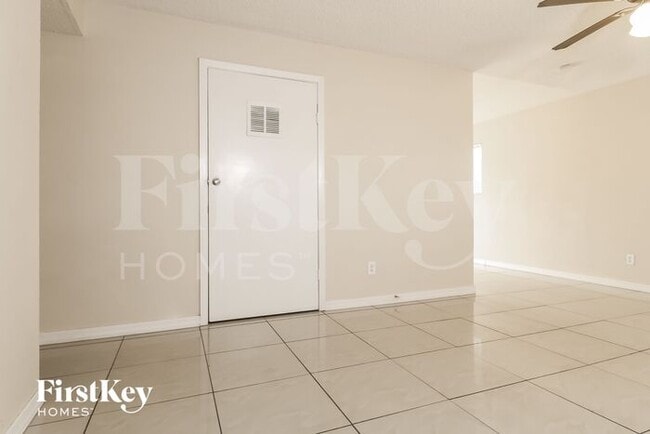 Photo - 5903 W Hearn Rd