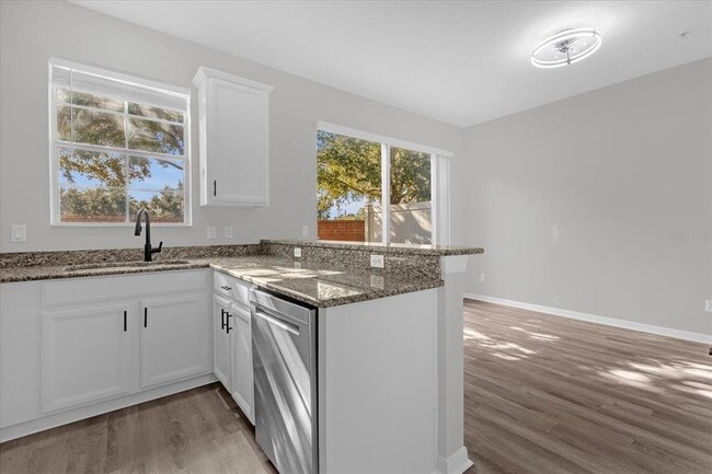 Photo - 9450 Silver Buttonwood St