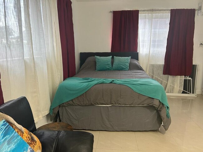 Photo - 4213 NE 21st Ave Unit 1B