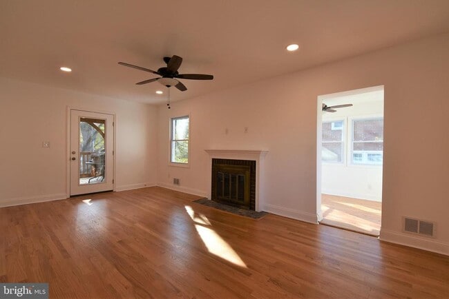 Photo - 2302 Dexter Ave