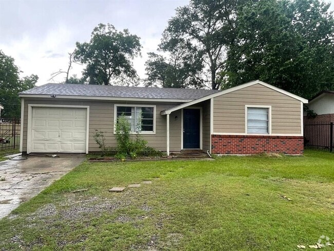 Building Photo - 4827 Bethany Ln Rental