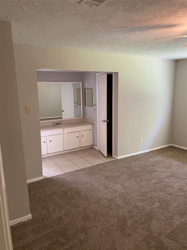 7547 Winkle Wood Ln