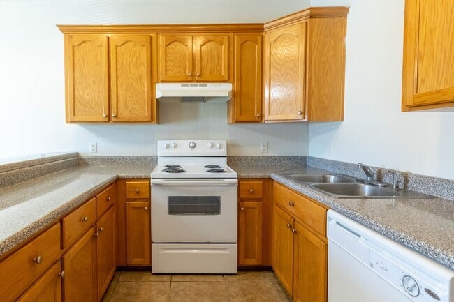 Building Photo - 15804 Adam Rd Unit 15804 Adam Rd #101 Rental