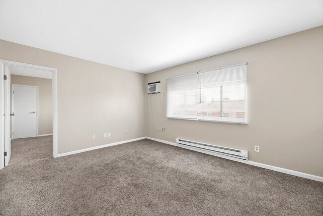 Photo - 800 Harrisburg Pike Unidad 1 bedroom