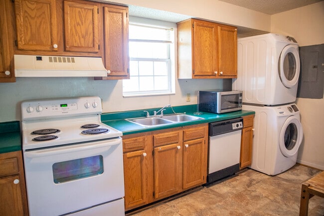 Photo - 15 S Shafer St