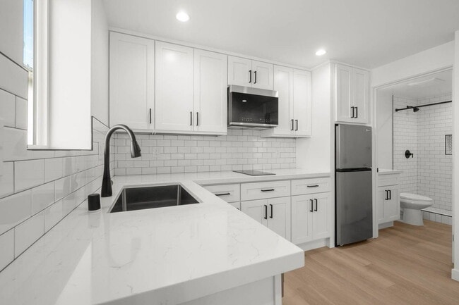 Photo - 4012 S Hillcrest Dr Unit 4012a