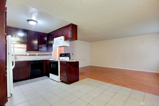 1320-1320 12th Ave NW Unit 1318