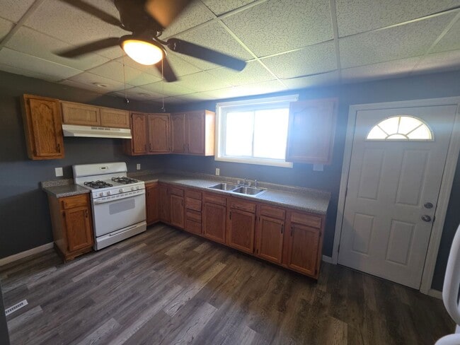 Photo - 1703 Bailie Ave