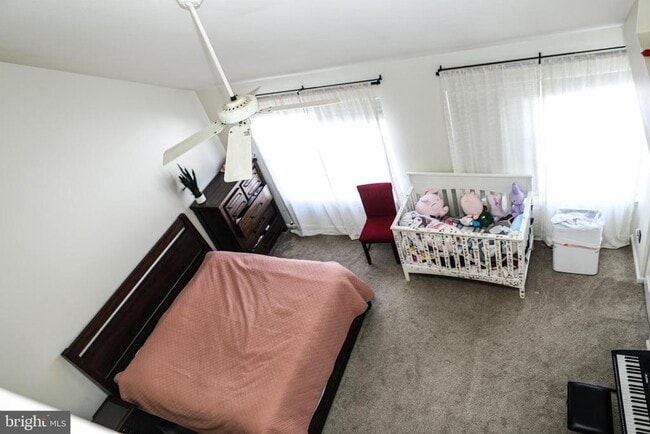 Photo - 3953 Hartlake St