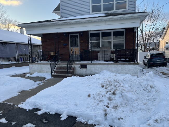 Building Photo - 3316 Greenwood Ave