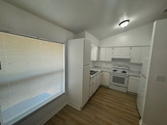 Photo - 341 Mercury Ave SE Unit 203