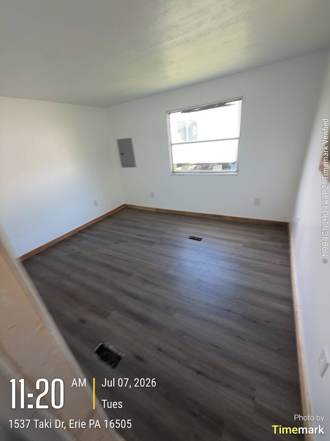Photo - 2971 W 12th St