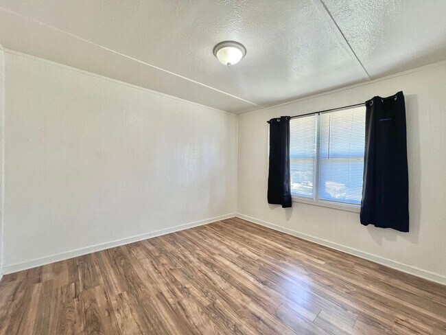 Photo - 2 Bedroom Home with Spacious Backyard