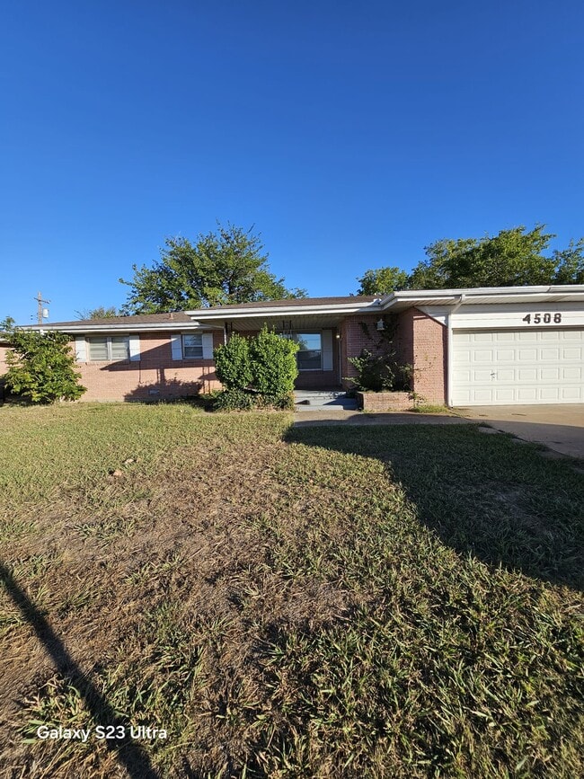 Building Photo - 4505 NW 45th St