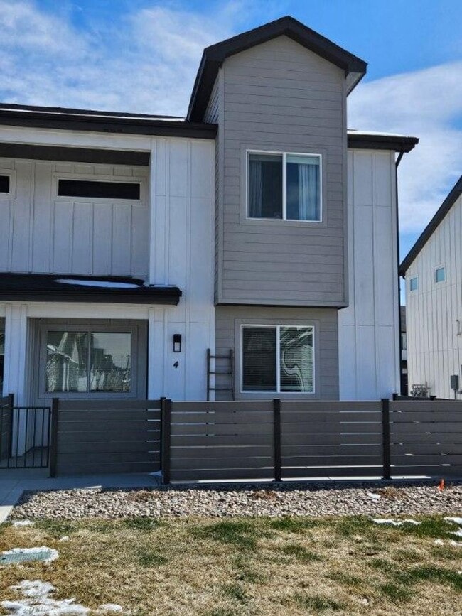 Beautiful 3 bedroom Condo - Beautiful 3 bedroom Condo Unit 4
