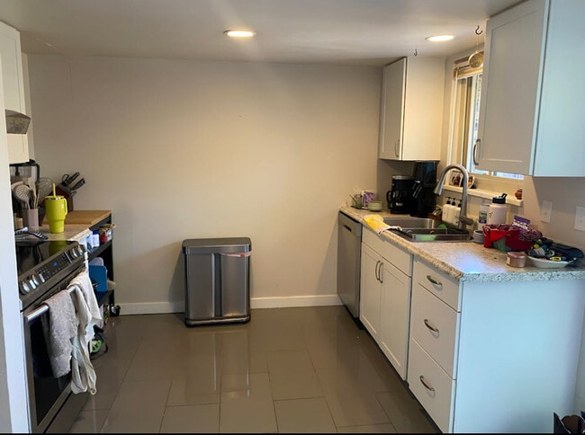 Ground floor: kitchen - 1777 Quail St