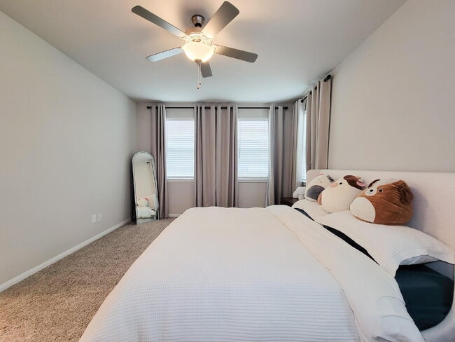 Building Photo - Sun-Filled Corner-Lot Home with Smart Features & Easy I-10 Access!