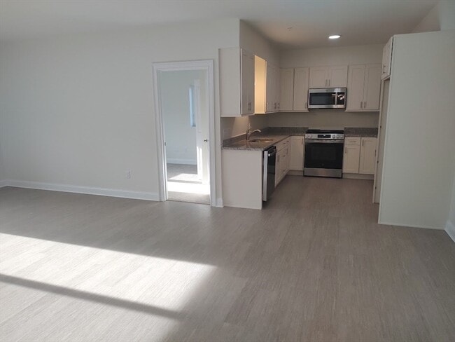 Photo - 10 Franklin Ave Unit 100