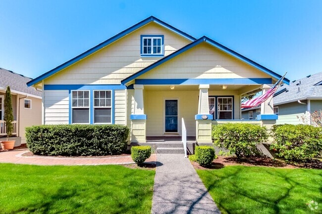 Building Photo - 1861 Palisade Blvd Rental