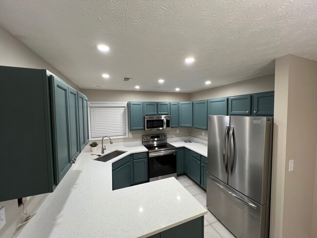 Photo - 2220 Bobolink Dr