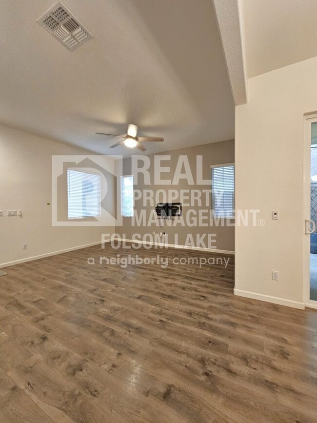 Photo - Spacious 3 bedroom 2.5 bath in the Westshore Lake Neighborhood
