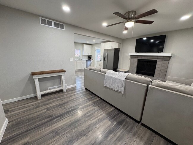 Photo - 3 Bed 1 Bath Home in Stratton Meadows!!!