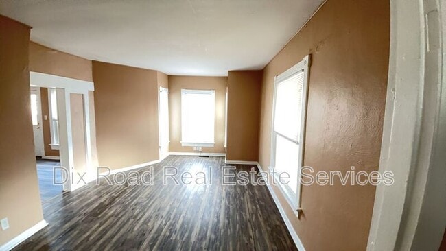 Photo - 1715 Warner Ave