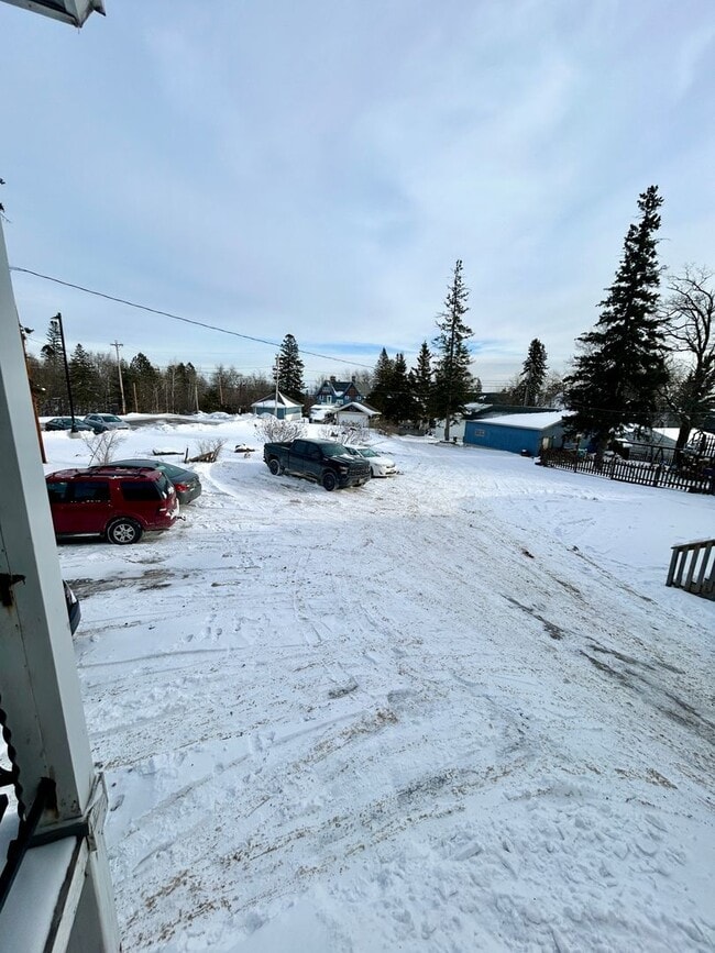 Photo - AVAILABLE JUNE - 6 BED 1.5 BATH Close to Campus!