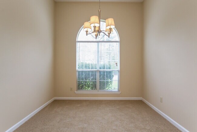 Photo - 495 Anna Ave