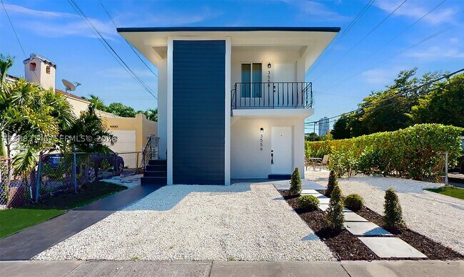Photo - 3558 SW 26th St Unit 3558
