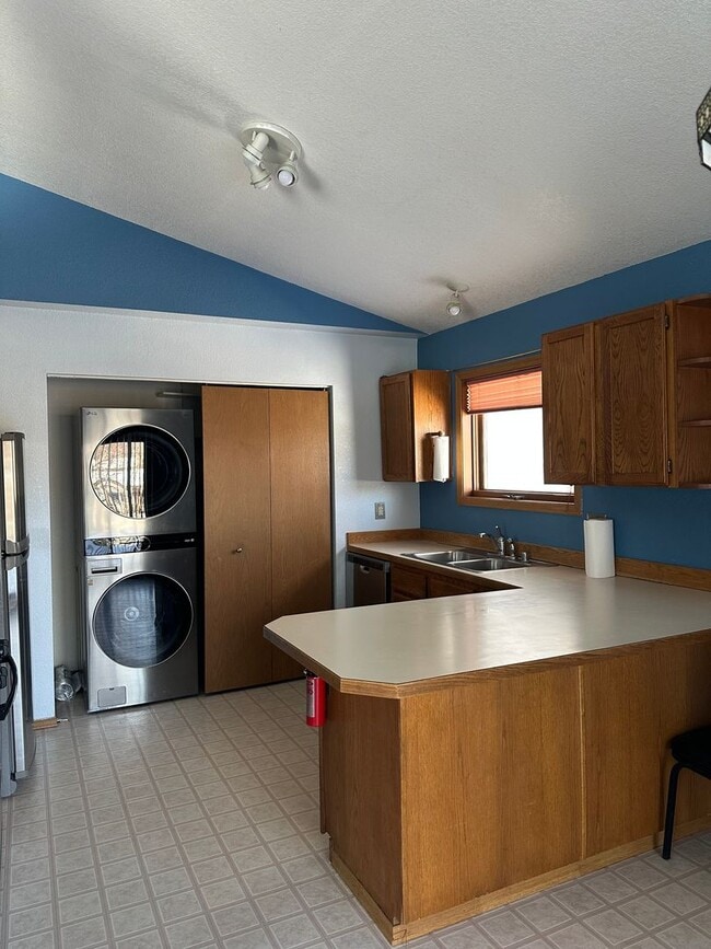 Photo - Cozy 2 bedroom 2 bath home