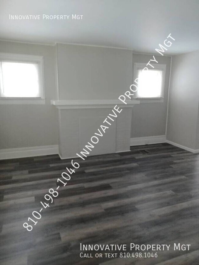 Photo - 842 E 9th St