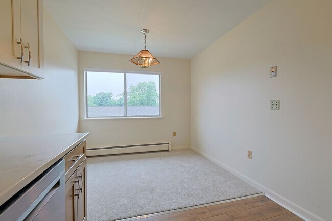 2740 South Rd Unit G14